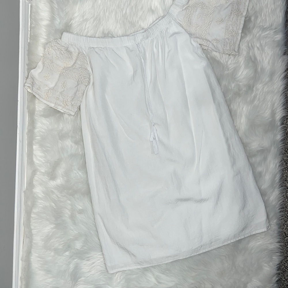 Women’s OLD NAVY ON white off the shoulder mini dress XS